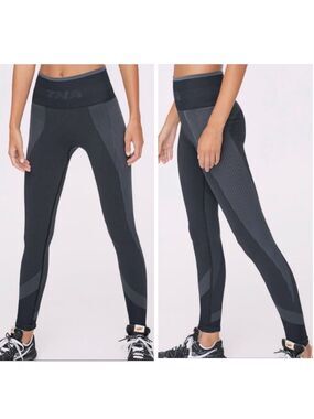 TNA Aritzia Ventura Seamless Athletic Leggings Black and Grey Size Medium Large